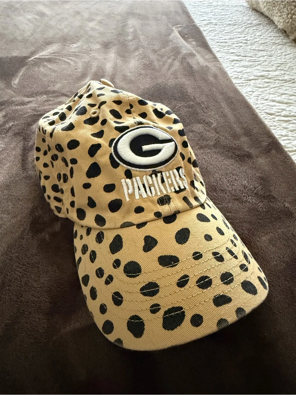 Green Bay Packers ‘47 Tan Cheetah Clean Up Adjustable Hat